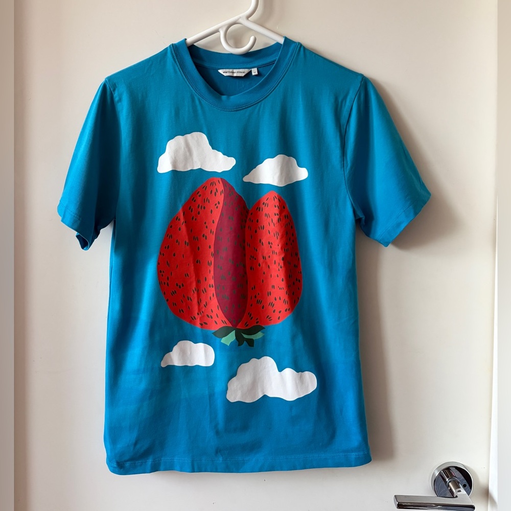 Marimekko Kioski Blue Strawberry Cloud Print Graphic T-Shirt